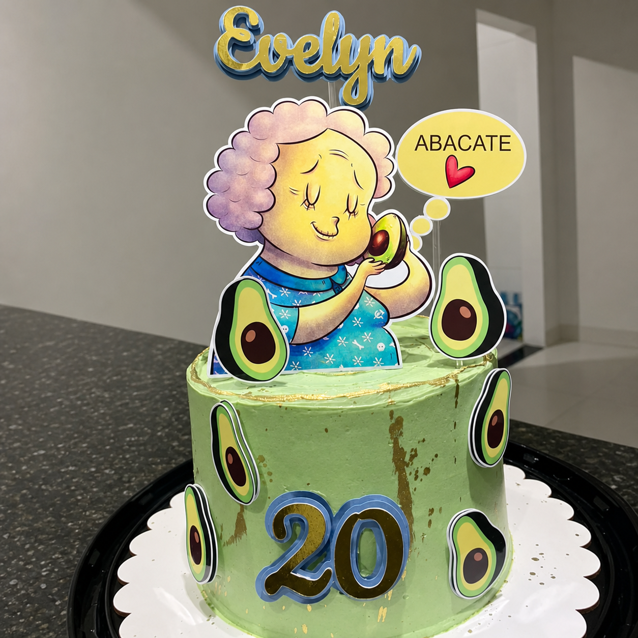Bolo personalizado de abacate para Evelyn
